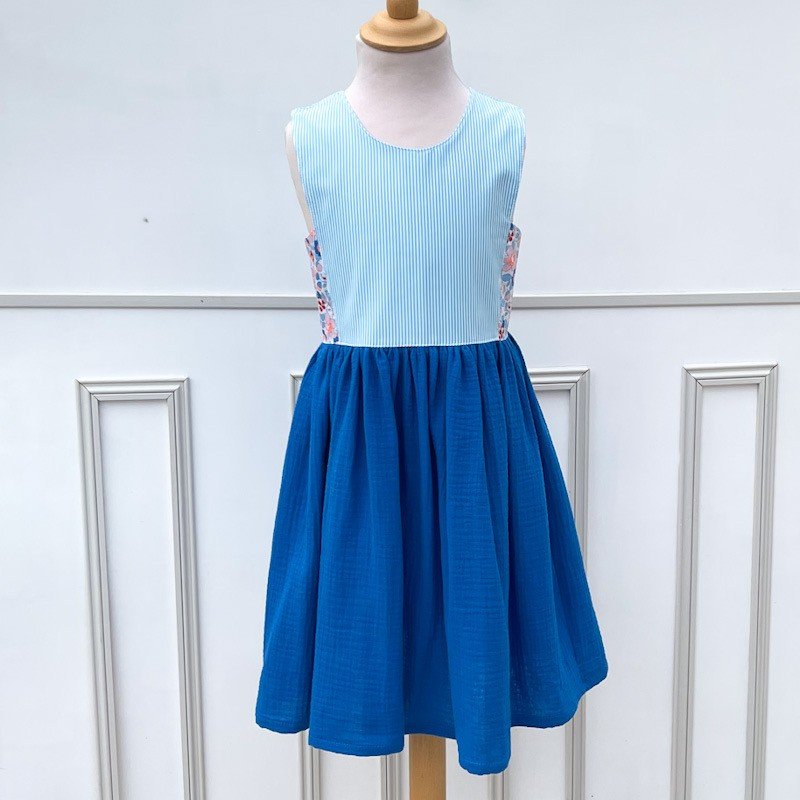 Robe Candice Liberty Betsy psicine et gaze de coton bleu électrique – Image 4