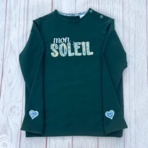 Sweat léger vert sapin et Margaret Annie Tahiti - coeurs manches- 9 ans