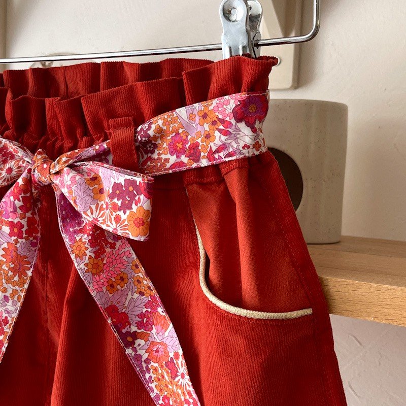 Short Azilis velours et Liberty Margaret annie hibiscus – Image 4