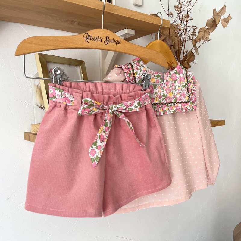 Short Azilis velours et Liberty Betsy pêche fluo